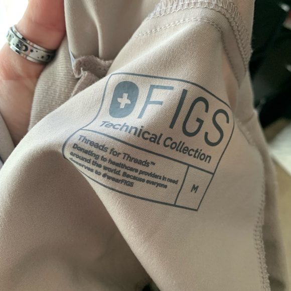 FIGS Boulder scrub set - Picture 2 of 8